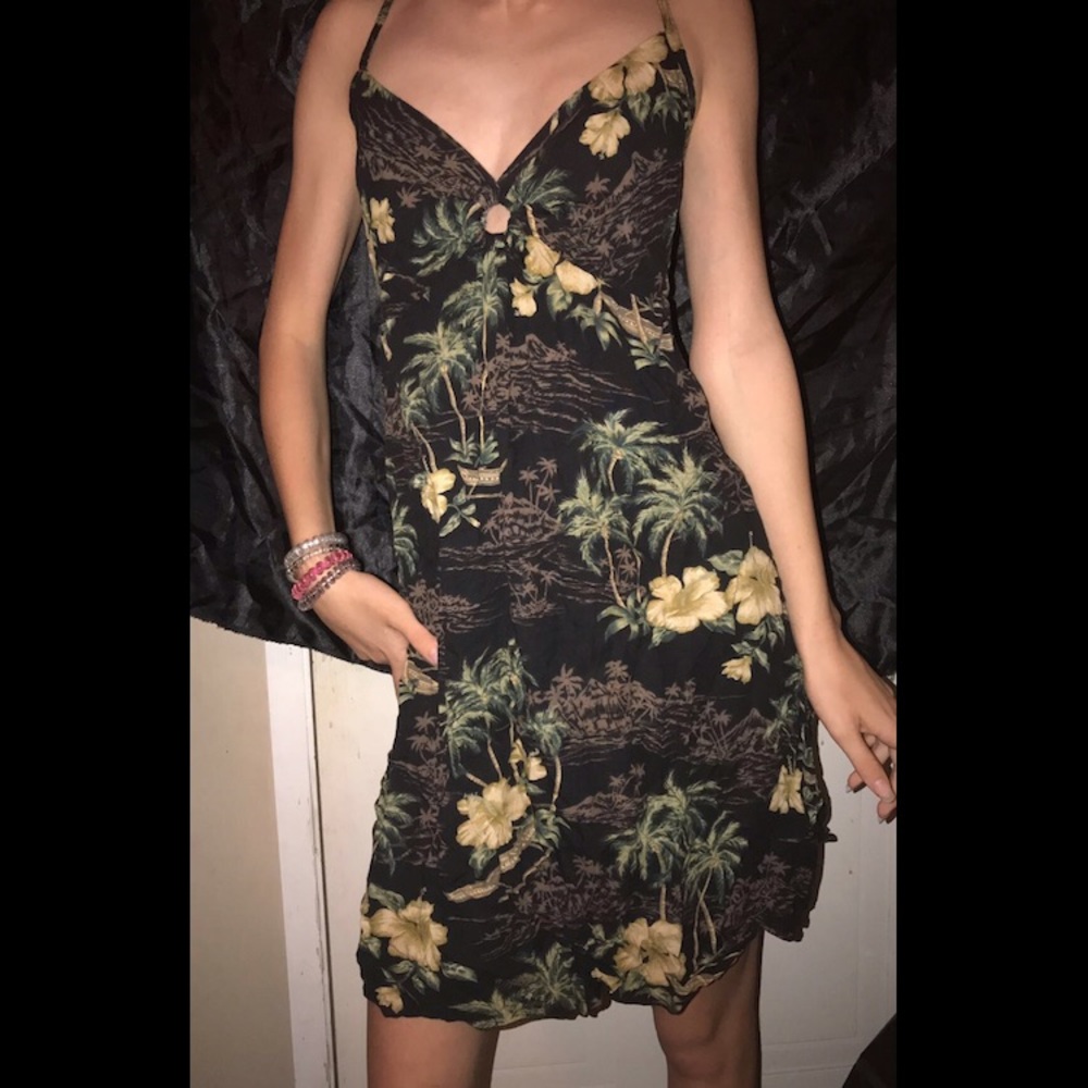 Island planet dress